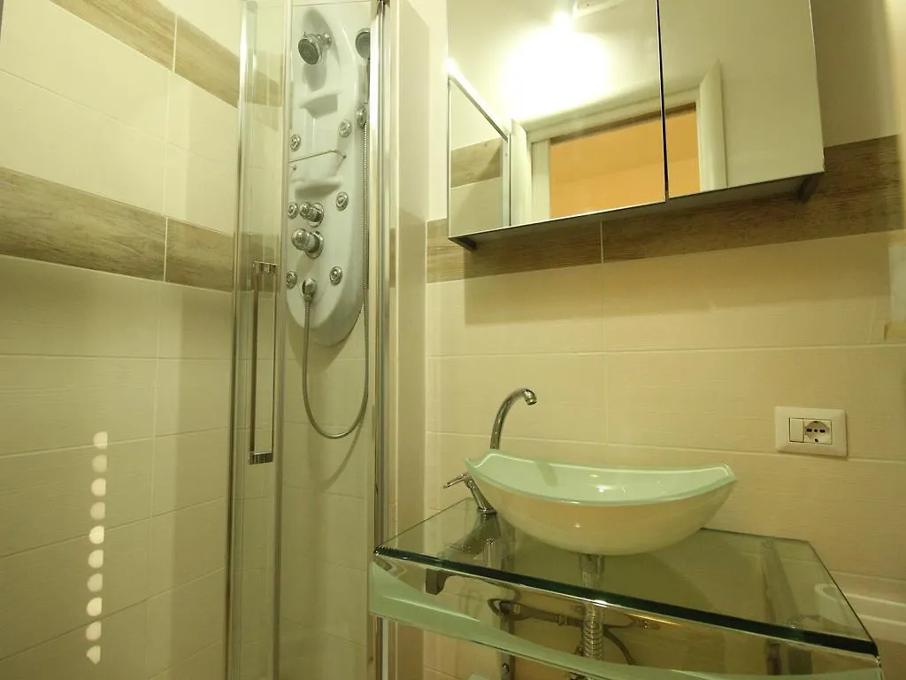 Pigneto Rooms Rome 2*,